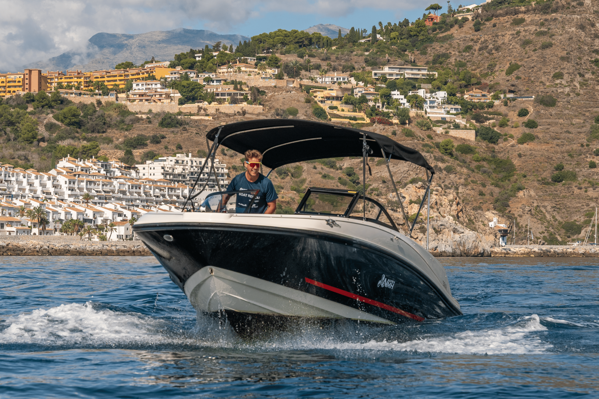 barco-alquiler-malaga-03Barco-alquiler-malaga-bayliner-vr5-hera-shiva