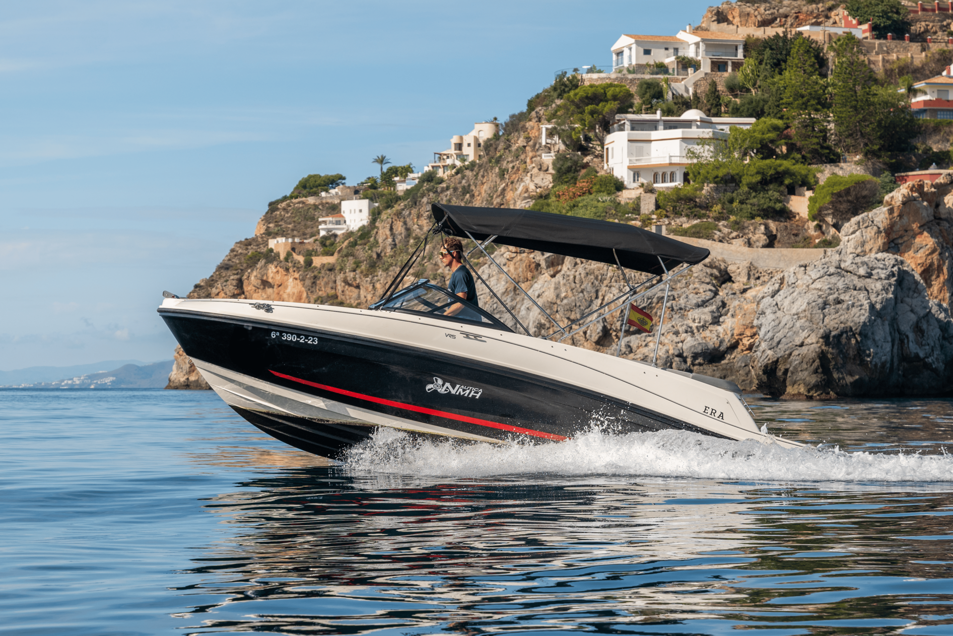 barco-alquiler-malaga-04Barco-alquiler-malaga-bayliner-vr5-hera-shiva