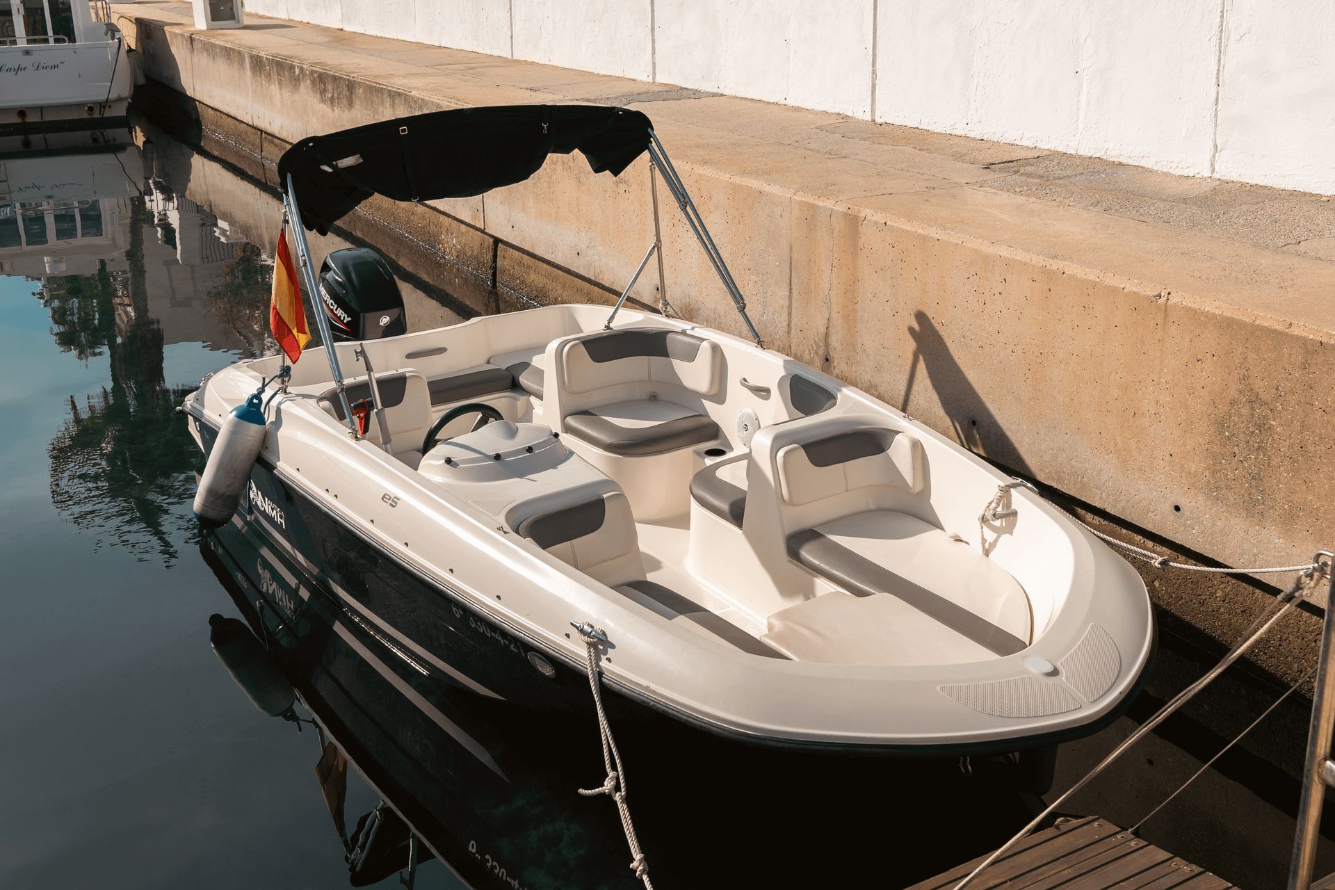 nautica-mh-alquiler-barcos-embarcaciones-malaga-granada-nerja-la-herradura-bayliner-e16-pl-03