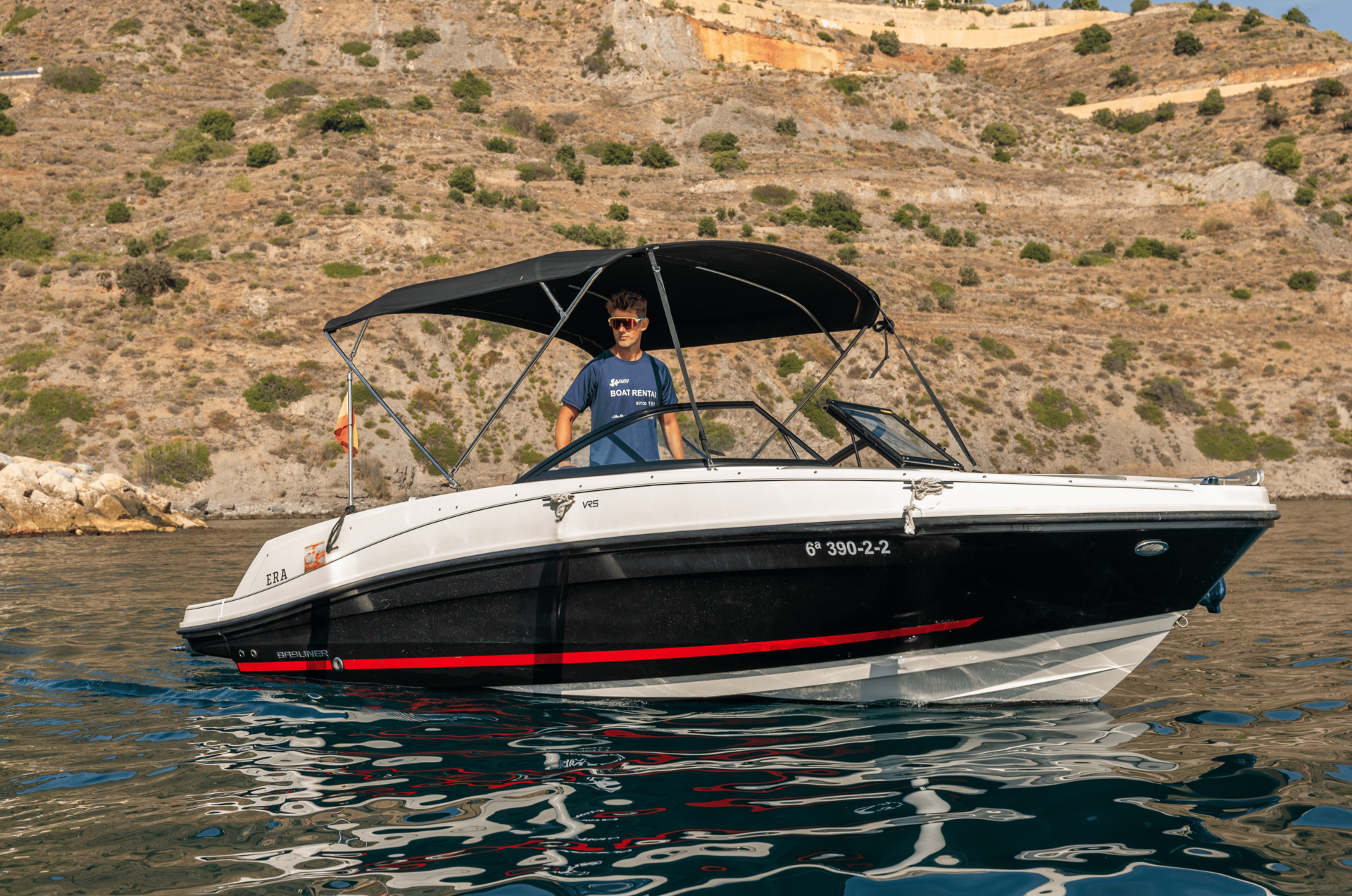 nueva-barco-alquiler-malaga-02Barco-alquiler-malaga-bayliner-vr5-hera-shiva