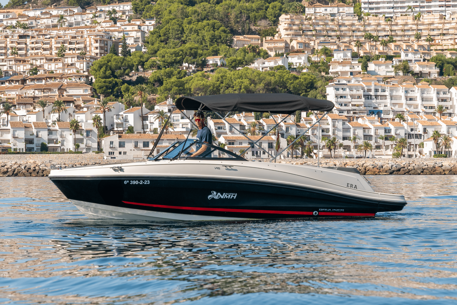 nueva-barco-alquiler-malagaBarco-alquiler-malaga-bayliner-vr5-hera-shiva