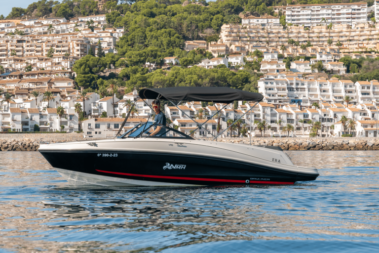 Hera-portada-barco-alquiler-malagaBarco-alquiler-malaga-bayliner-vr5-hera-shiva