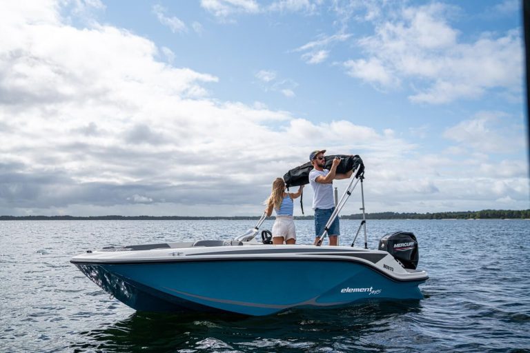 bayliner-element-m15_ra_cover